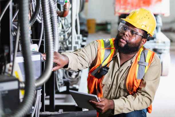 Best Electrical Outlet Repair  in Holdenville, OK